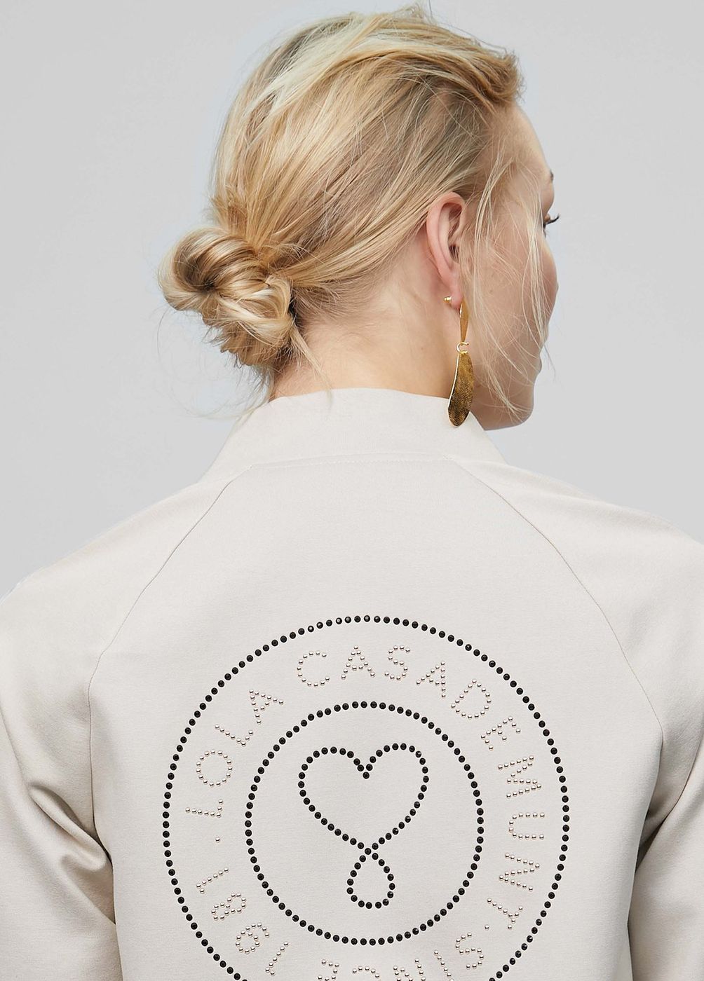 BOMBER - LOLA CASADEMUNT