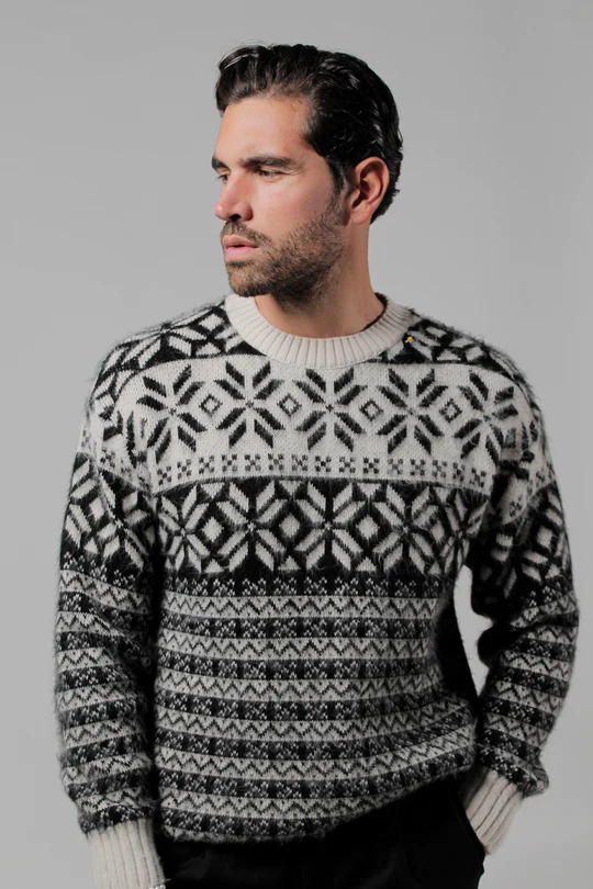 MAGLIONE - BLACK CIRCUS