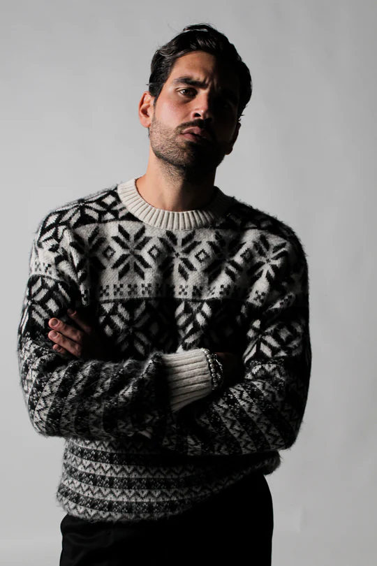 MAGLIONE - BLACK CIRCUS
